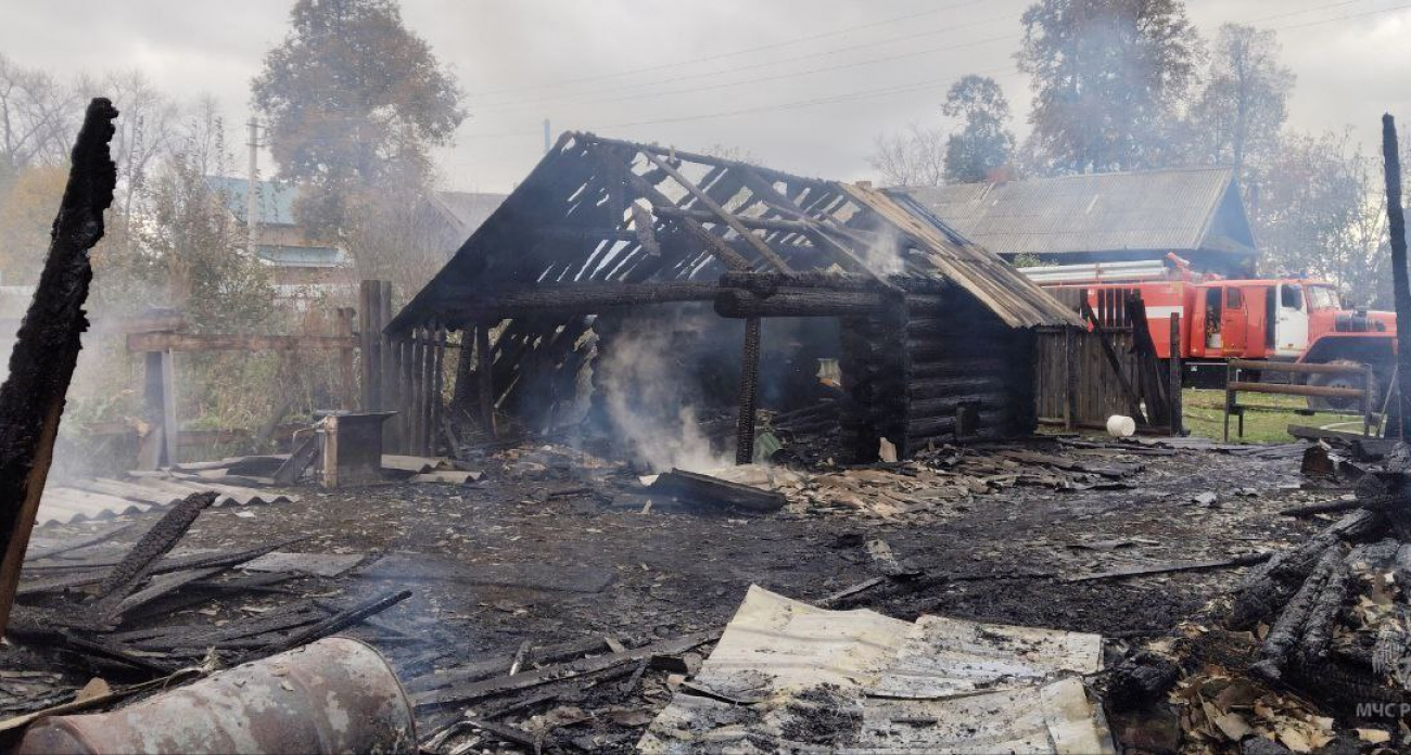 Тело молодого мужчины нашли на пепелище в Советском районе