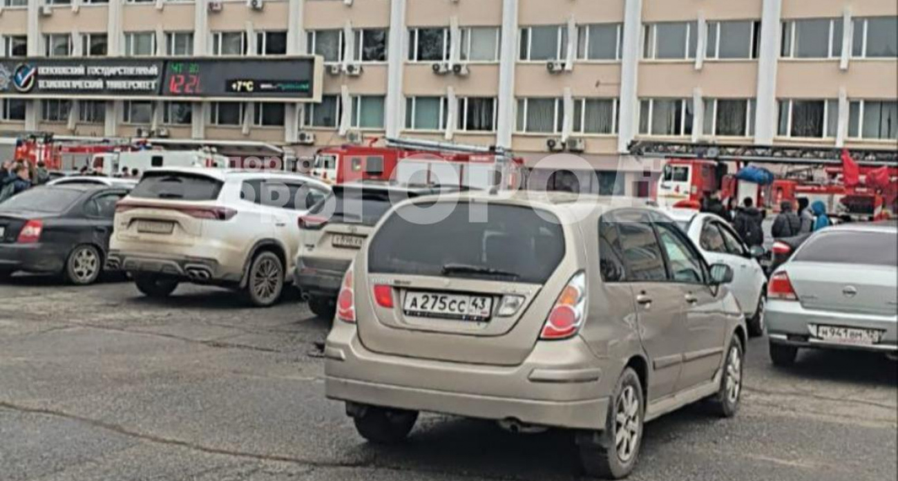 Студентов эвакуировали из ПГТУ из-за возгорания в корпусе