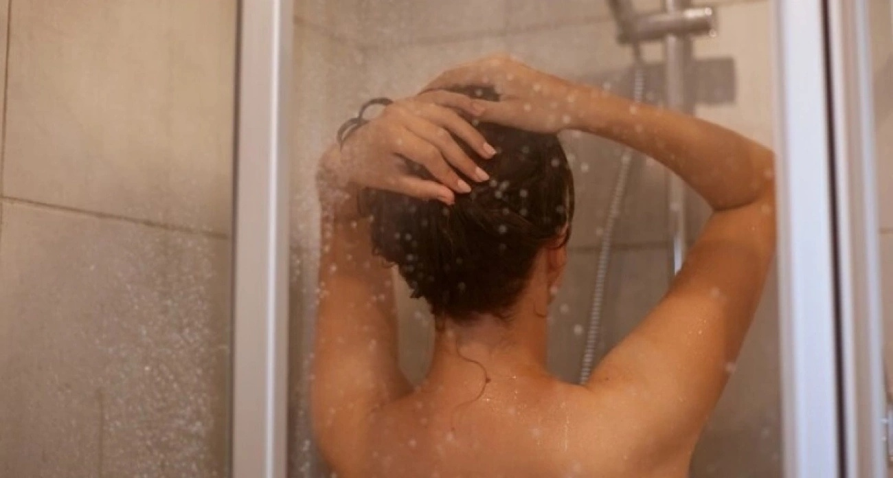 Такая привычка после душа указывает на высокий интеллект человека