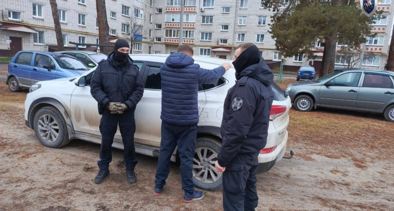 В Марий Эл жестко задержали чиновника, вымогавшего полмиллиона за оформление земли