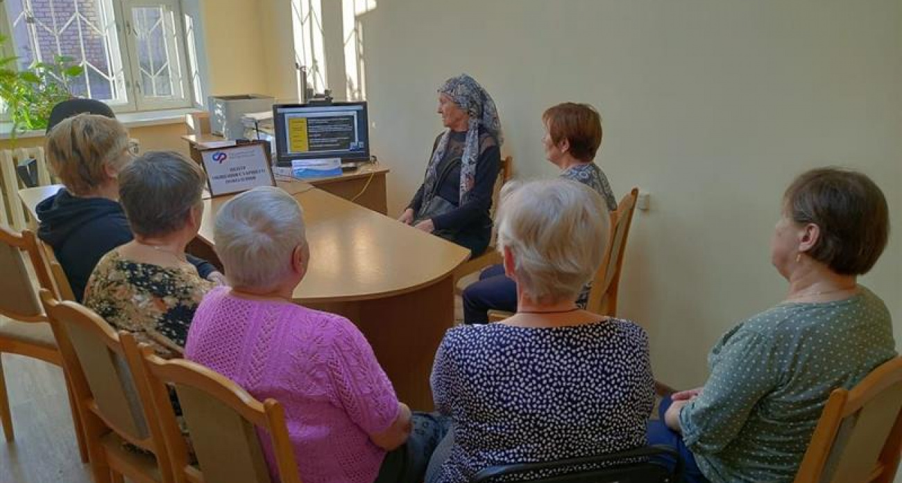 Пенсионеры Марий Эл узнали, как не попасться на уловки телефонных мошенников, на лекции от Билайна