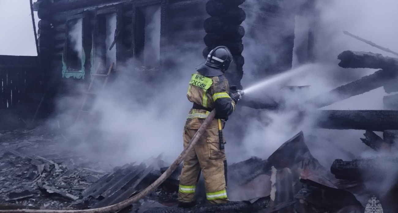 Жительница Параньгинского района спасла сына и скот при пожаре, подняв тревогу колоколом