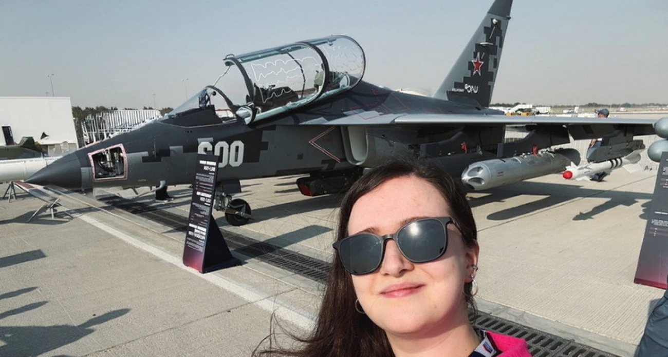 Уроженка Марий Эл увидела новейшие истребители на крупнейшей выставке в Дубае