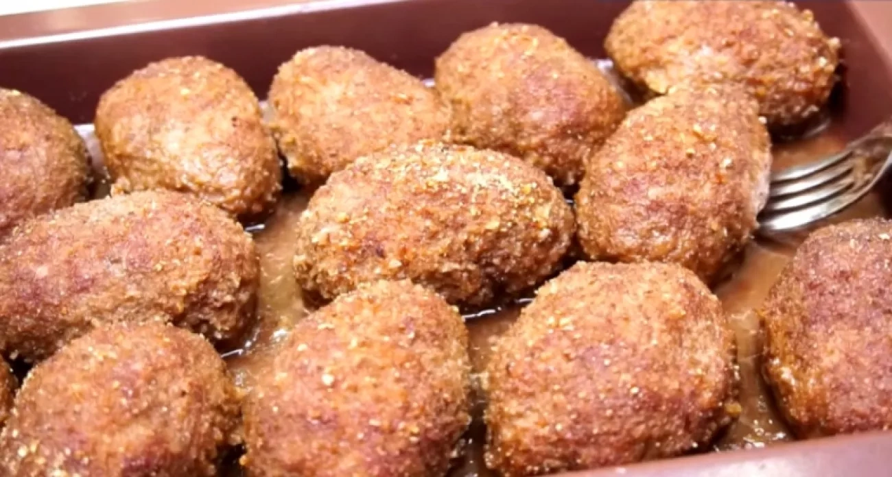 Вкусные хитрости за неделю: котлеты из детства, чипсы из очисток и секрет сладких мандаринов