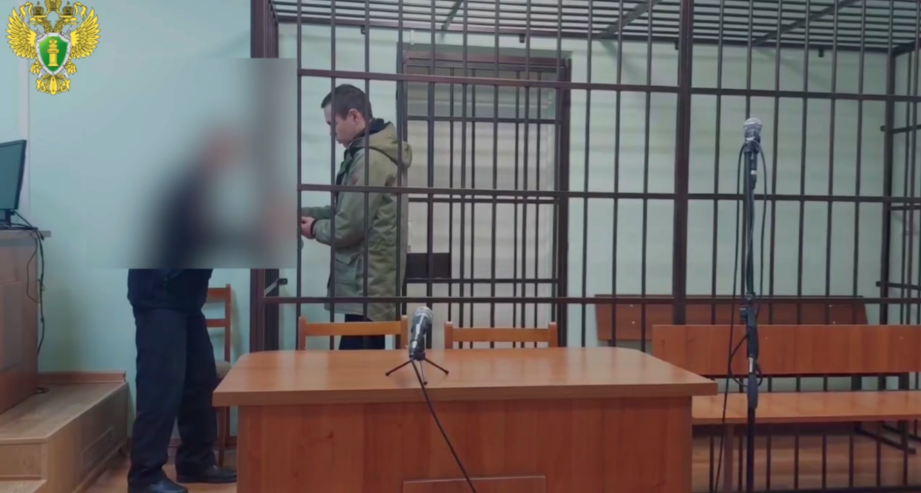 Житель Медведевского района отказался мести пыль, за что отправился за решетку