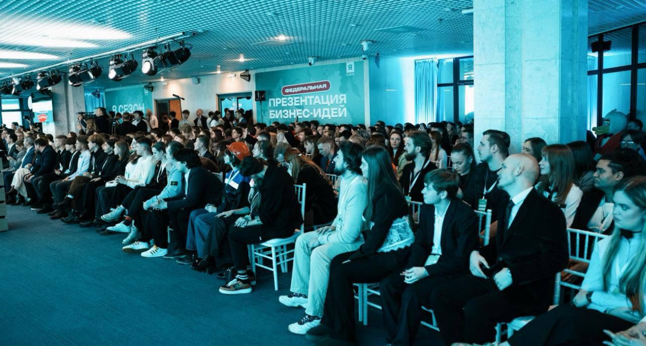 В Йошкар-Оле партия «Новые люди» помогла студенткам запустить мистические экскурсии «Мифы и тропы»