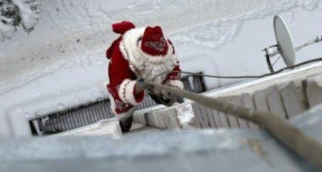 С крыши инфекционного отделения Йошкар-Олы к детям спустятся Деды Морозы с подарками