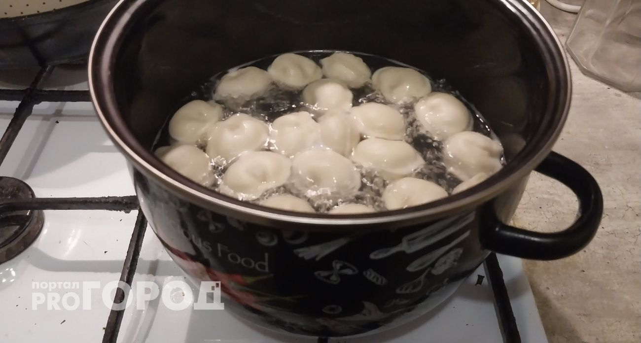 Пельмени теперь варю только так: получаются сочными, не слипаются и не развариваются - 8 простых правил