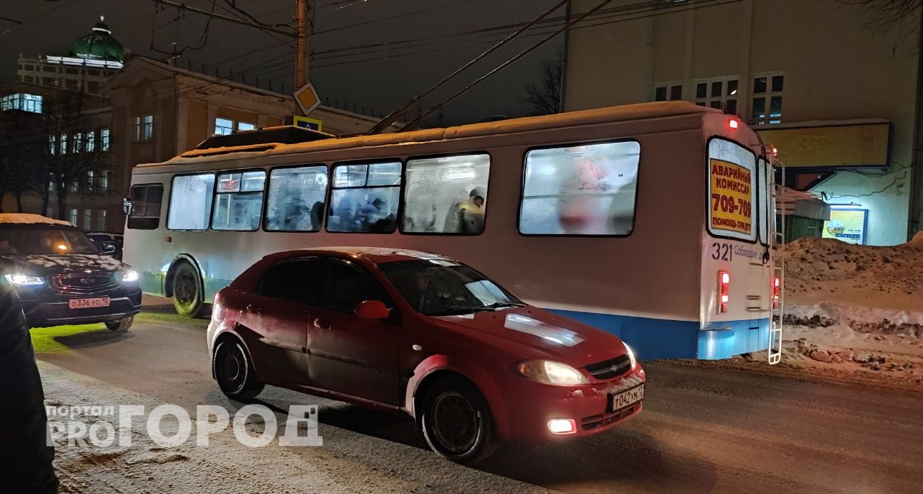 До скольки будут ездить автобусы и троллейбусы в Йошкар-Оле в новогоднюю ночь