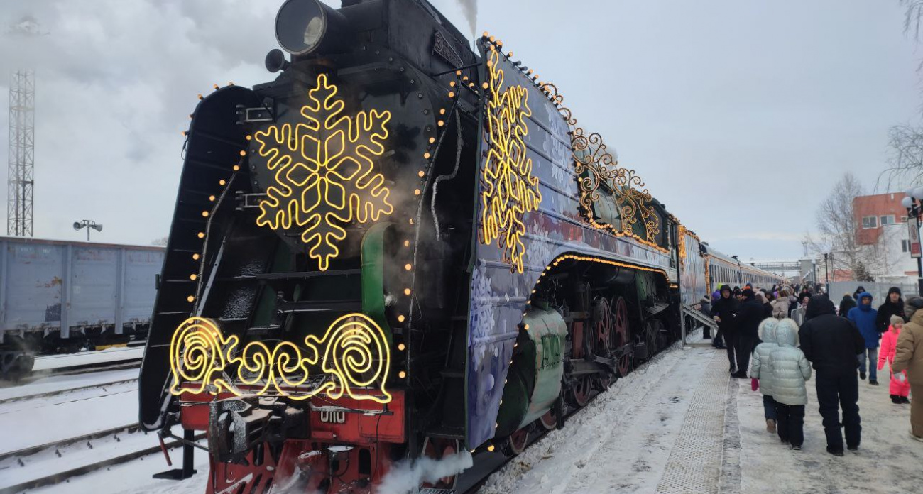 Поезд Деда Мороза из Великого Устюга провел день в Йошкар-Оле