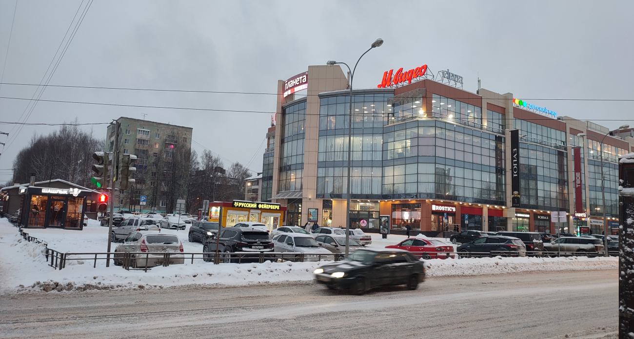 Куда попасть йошкаролинцам в новогодние каникулы: график работы учреждений и ТЦ