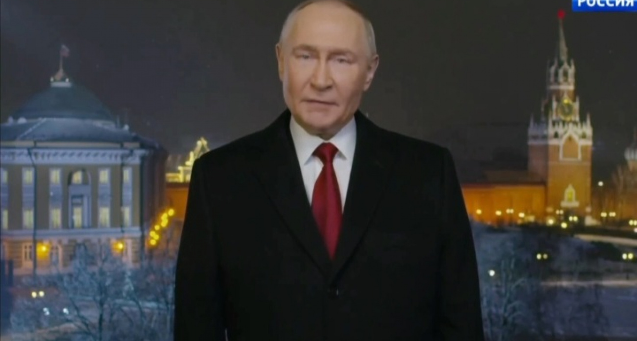 Путин поздравил россиян с Новым 2026 годом: "Мы вместе - одна семья, сильная и сплоченная"