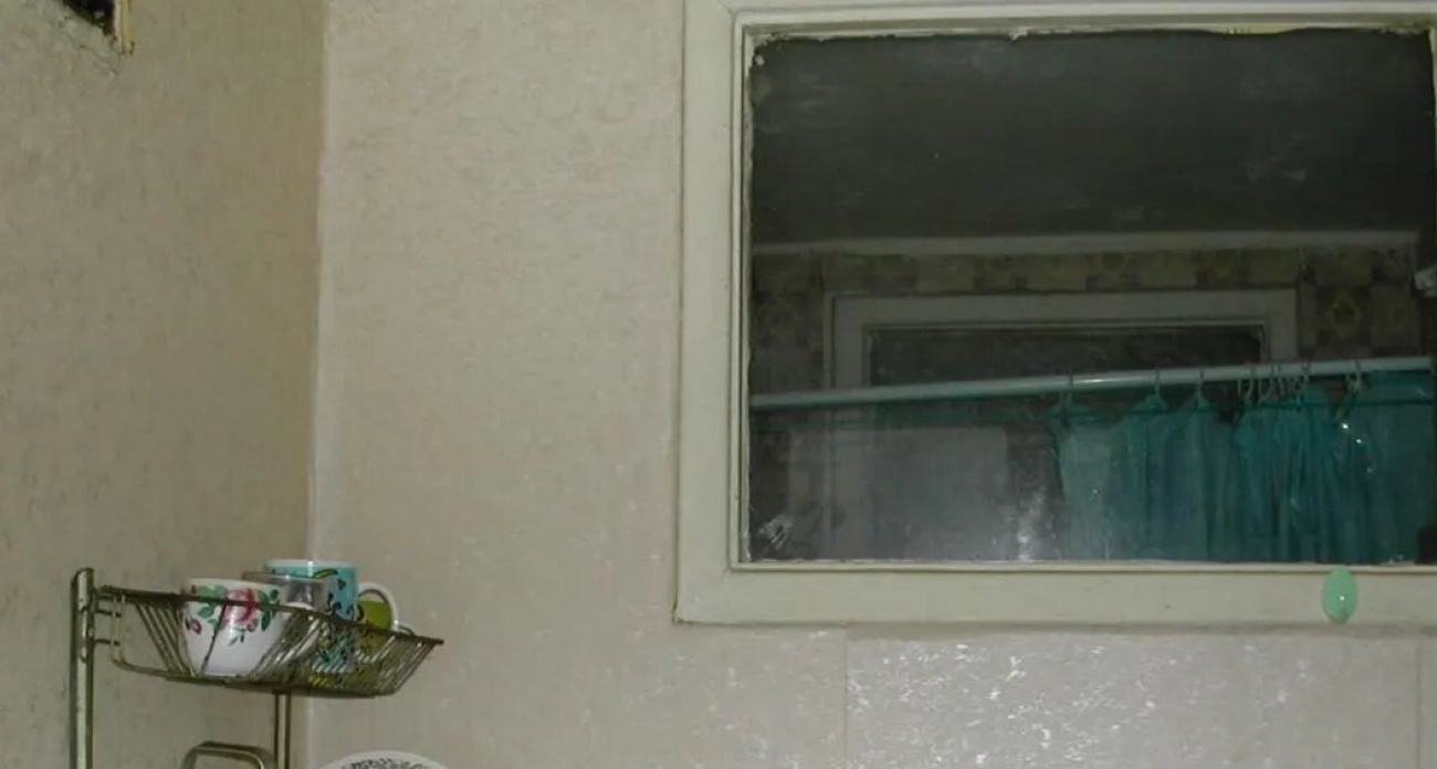 Зачем в хрущевках окно между ванной и кухней: это должен знать каждый