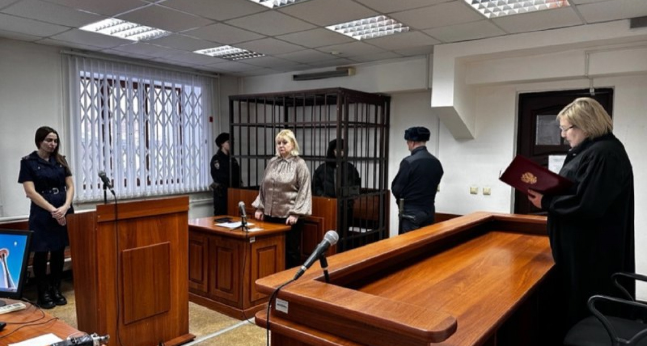 Йошкаролинку обвиняют в жестоком убийстве знакомого удлинителем: женщина отрицает свою вину