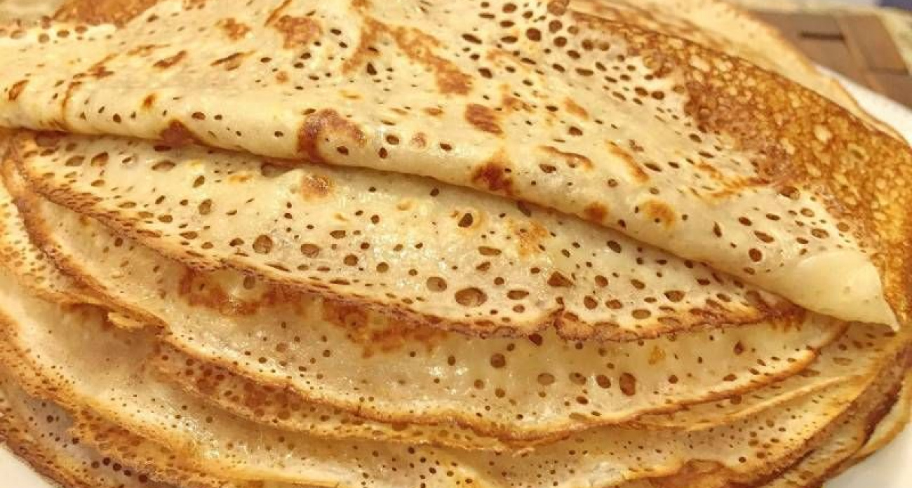 Кружевные блины как по заказу на раз-два: рецепт самого идеального теста для Масленицы