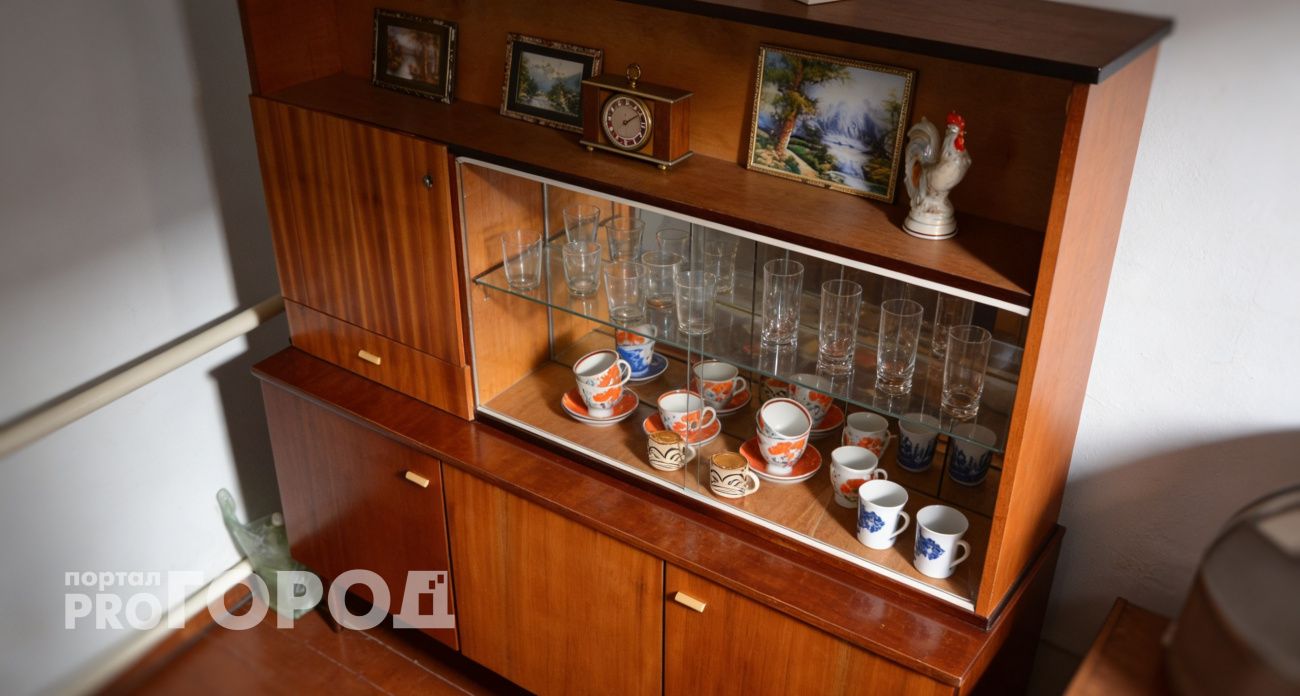 Забытые пыльные серванты из СССР снова в моде: можно продать дороже современных