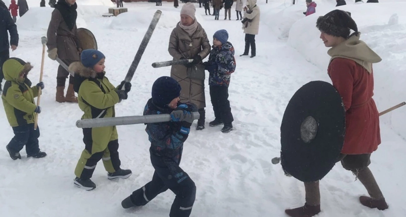 Шапочные бои и бег с коромыслом: вся Йошкар-Ола соберется гулять на "Сретенских забавах"