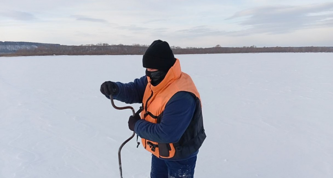 Несмотря на морозы, лед на водоемах Марий Эл остался опасным