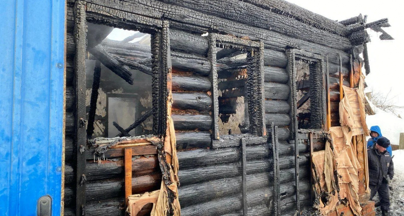 Труп мужчины нашли во время тушения пылающего дома в Горномарийском районе