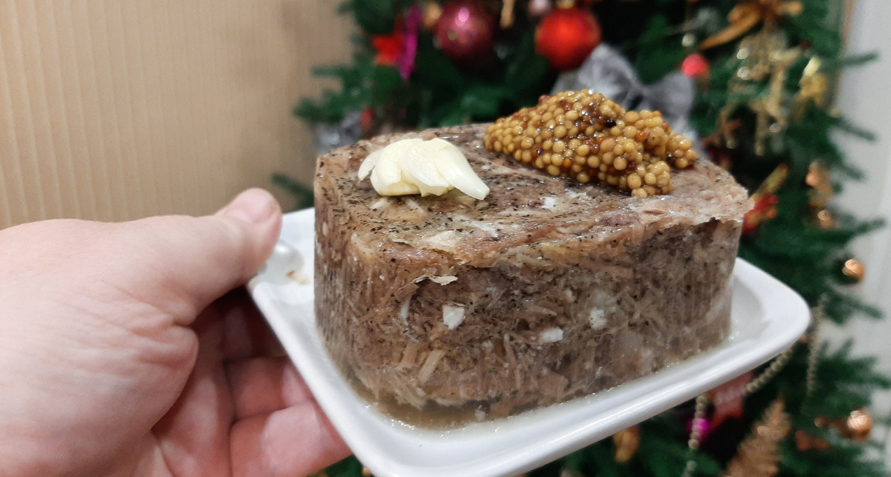 В СССР считали деликатесом, а сейчас тошнит от одной мысли: 3 худших блюда из прошлого