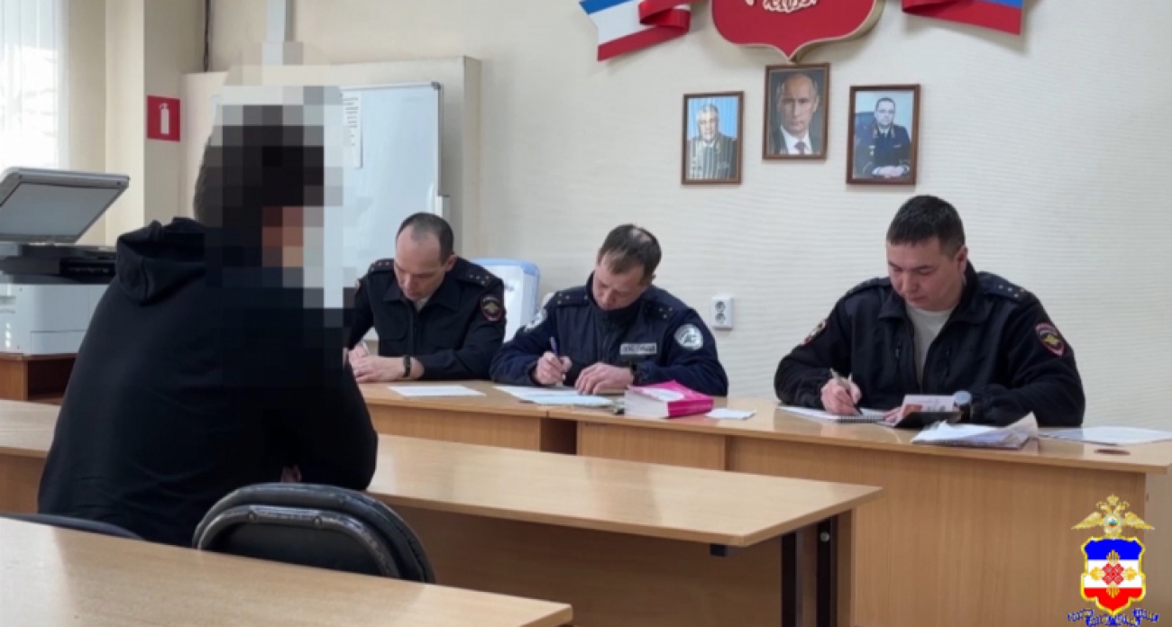 Выехал на середину реки, крутил дрифт рядом с пешеходами: юнец без прав устроил переполох в центре Йошкар-Олы