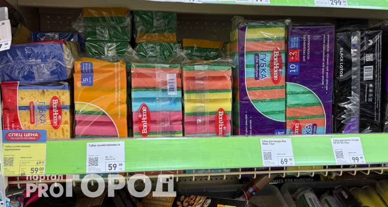 Прожила полжизни и не знала, что цвет кухонной губки может решить главную проблему с мытьем посуды