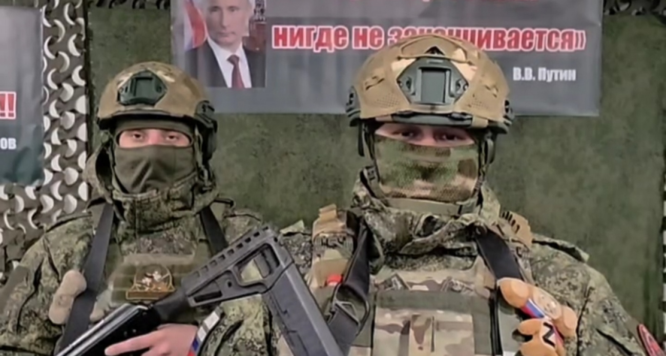 Марийские бойцы из зоны СВО поздравили женщин республики с 8 марта