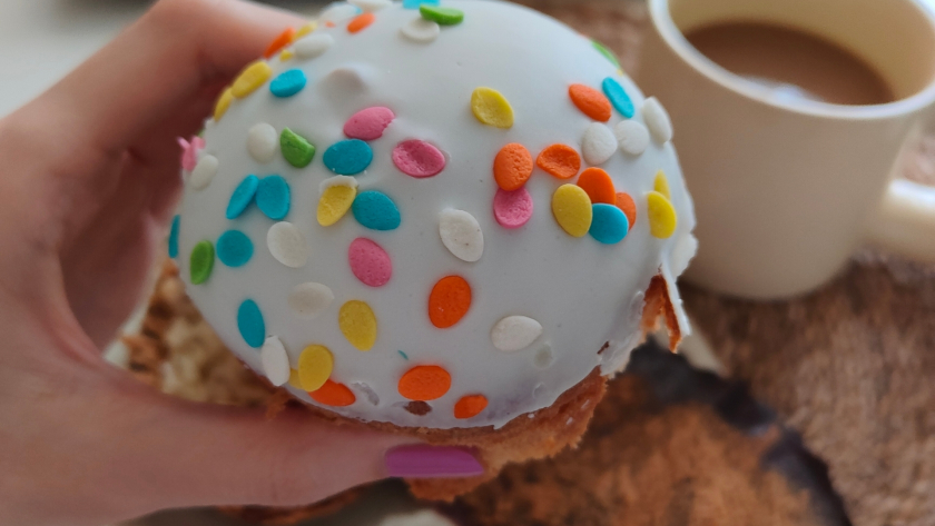 Глазурь для куличей за 5 минут: плотная, быстросохнущая, без яиц и желатина