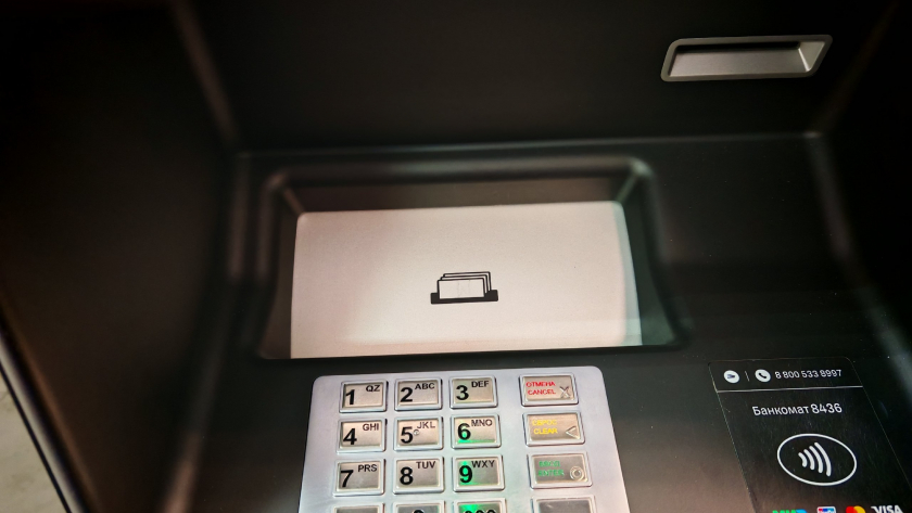 25 миллиардов рублей вернутся в карманы россиян: новая сеть банкоматов отменит комиссии где их искать