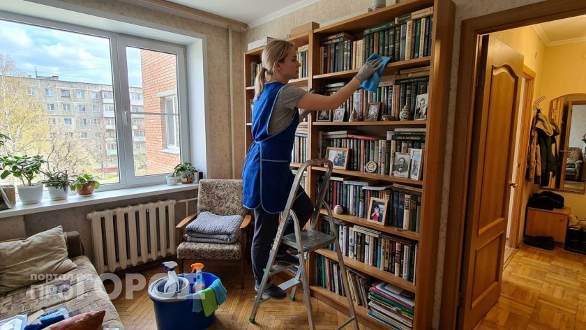 Бабушкины стенки не выбрасываем: знающие люди скупают старую мебель и вот почему