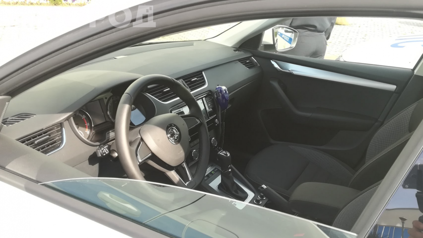 Втыкаю шприц прямо в сиденье авто каждый апрель: странный, но рабочий лайфхак  вот что делают умные водители