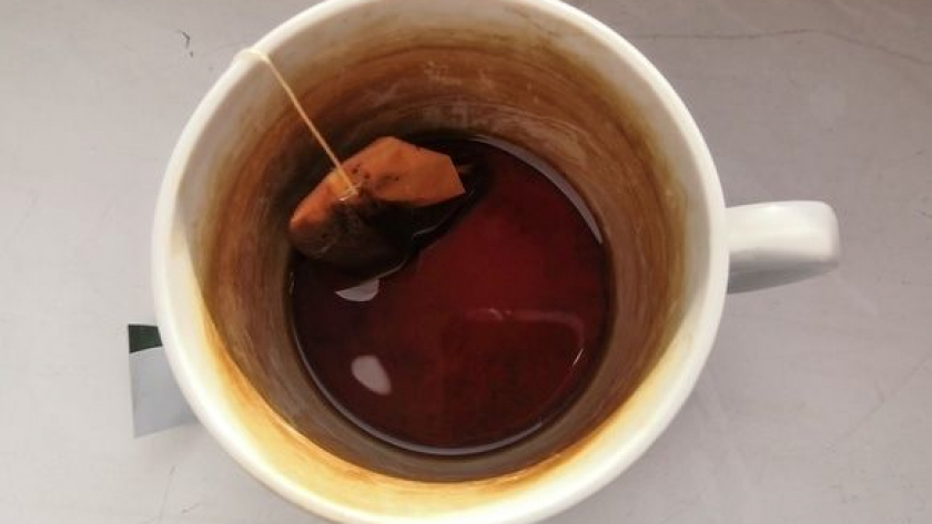 Не керамика и не стекло: вот из чего купить кружку, чтобы не приставал чайный налет