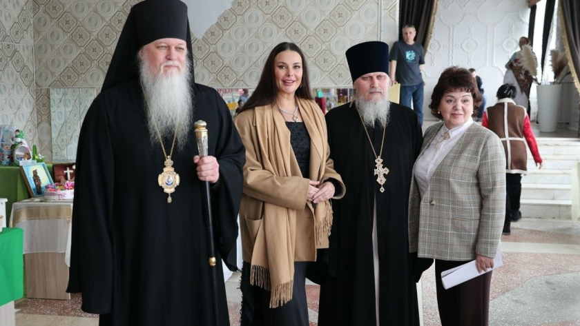 Известная красавица и Мисс Вселенная приехала в Волжск с духовной миссией