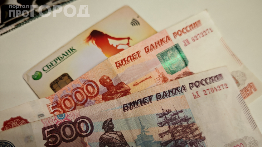 Деньги уходят незаметно: какая ловушка ждёт тех, кто привязывает карты к аккаунтам
