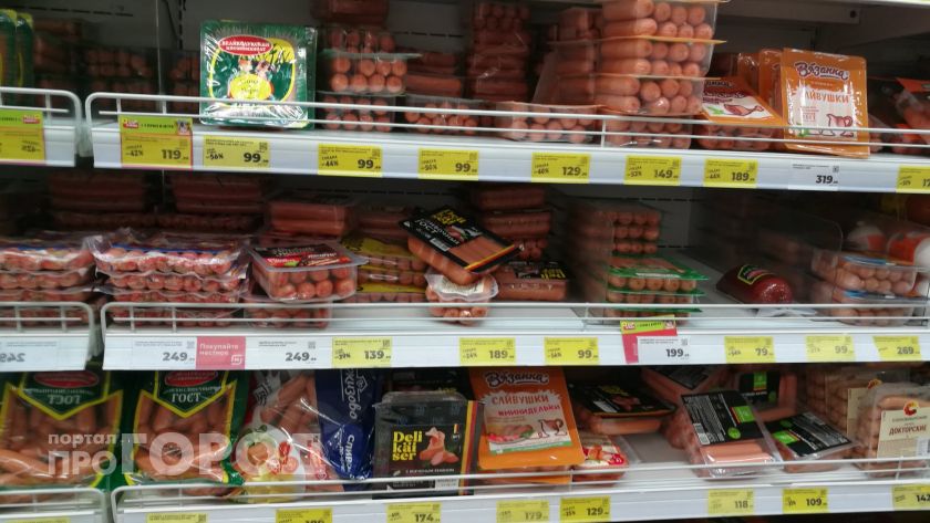 Сплошное мясо и никакой химии: 13 лучших марок сосисок назвали в Роскачестве