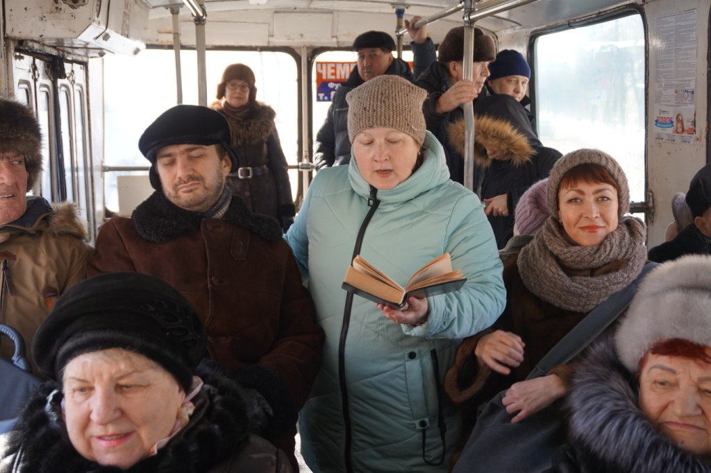 В троллейбусе Йошкар-Олы звучали строки русских поэтов
