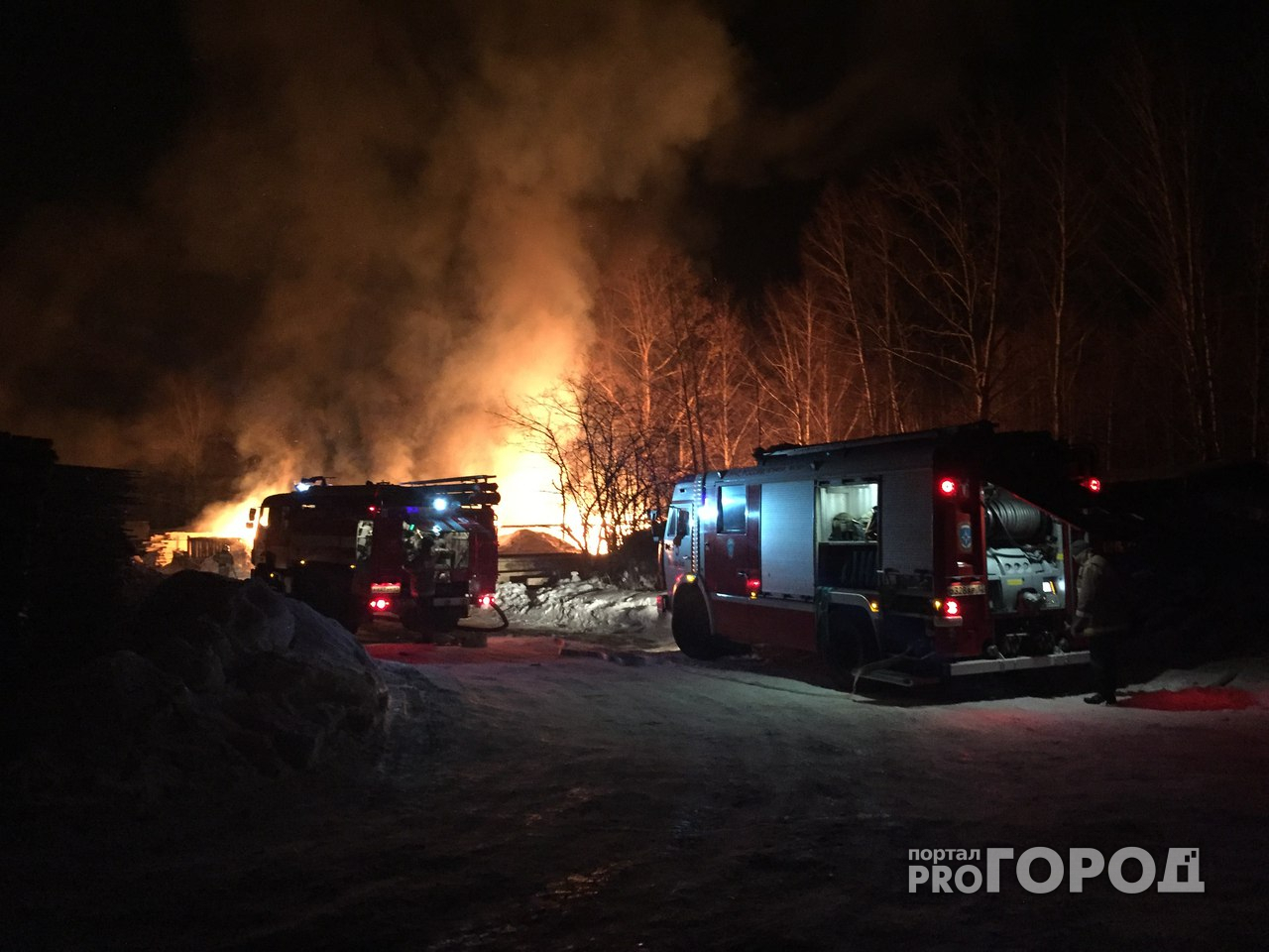 В Йошкар-Оле произошел крупный пожар на производстве