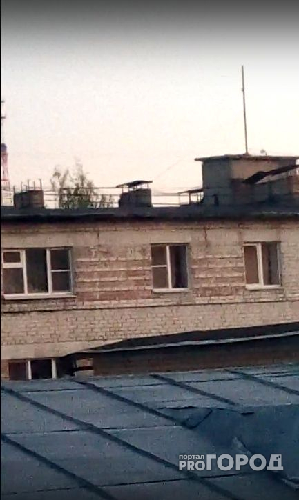 В Йошкар-Оле молодежь разводит костры на крышах жилых домов