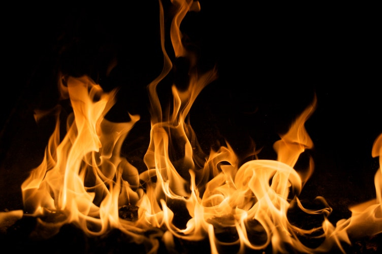 Пожары в Марий Эл: огонь уничтожил дома и повредил насосную станцию Яльчика