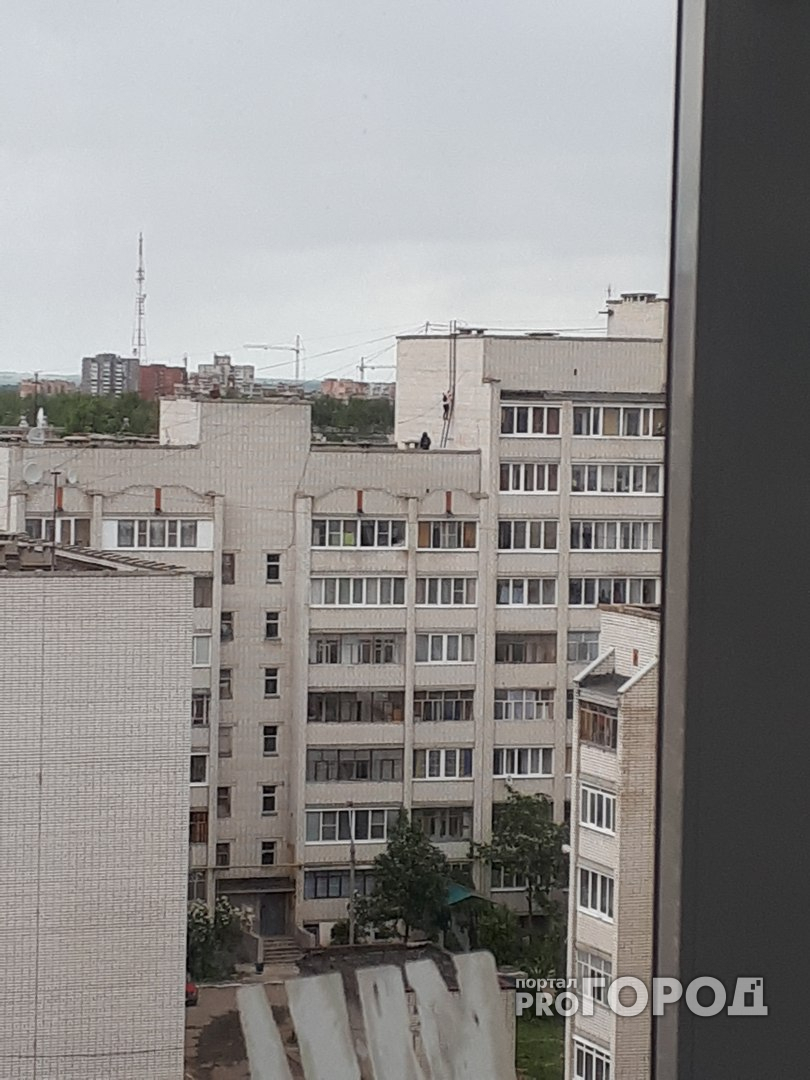 Манящие крыши многоэтажек Йошкар-Олы: что там делают дети?
