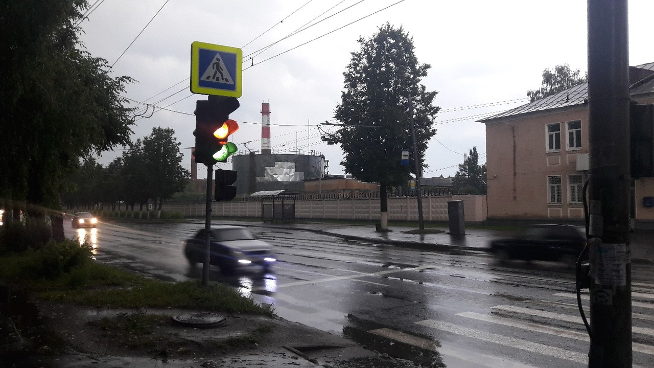 В Йошкар-Оле непогода спровоцировала "непонятки" на дороге