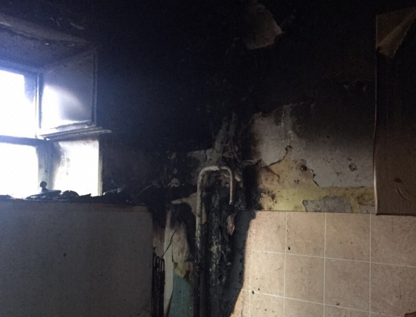 Гром, разряд молнии и дым: В Марий Эл в грозу загорелась квартира