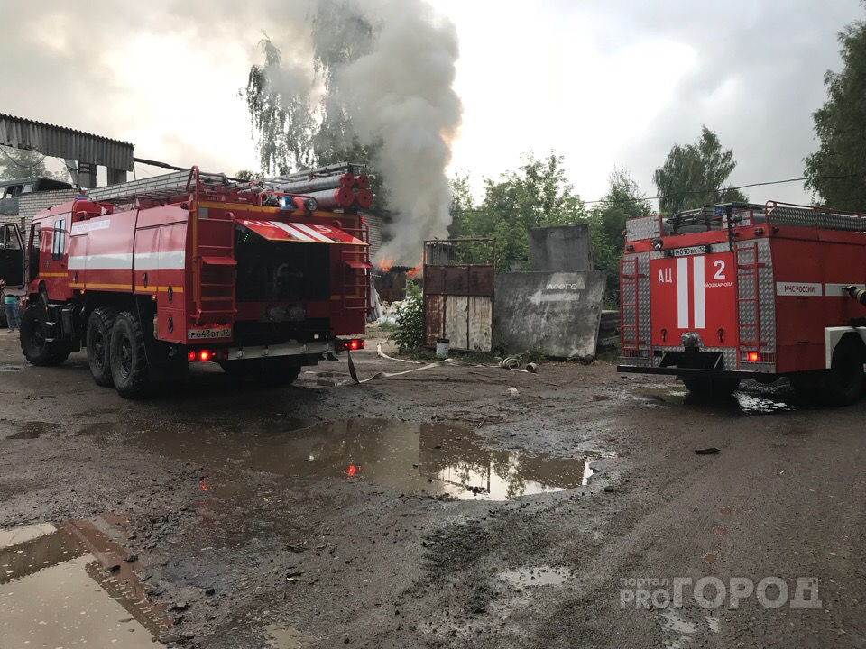 Пожар на предприятии в Йошкар-Оле: густой дым испугал горожан