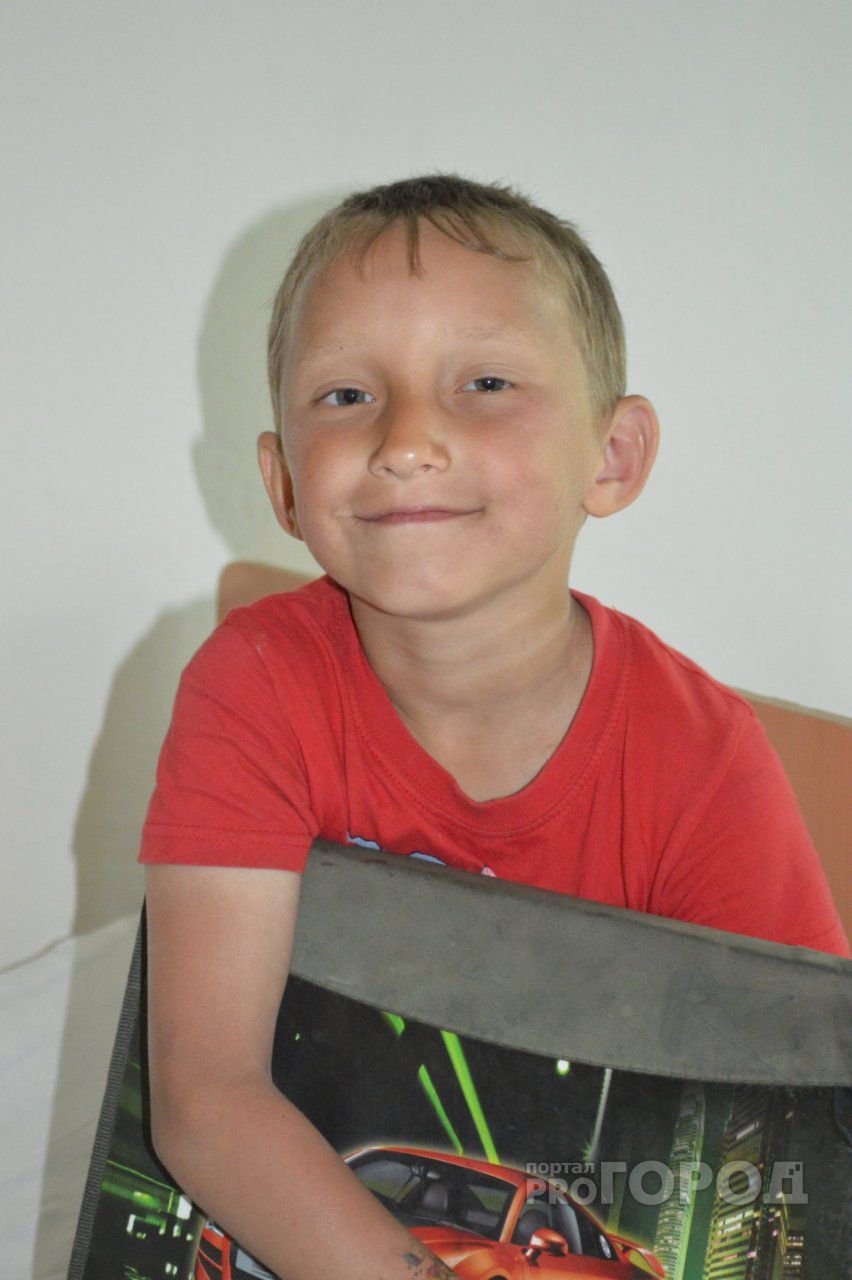 "Я хочу найти семью": 10-летний Игорь ждет, что за ним придет любящая мама