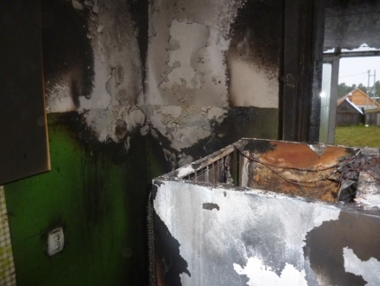 В Марий Эл соседи с верхнего этажа пытались спасти хозяина горящей квартиры
