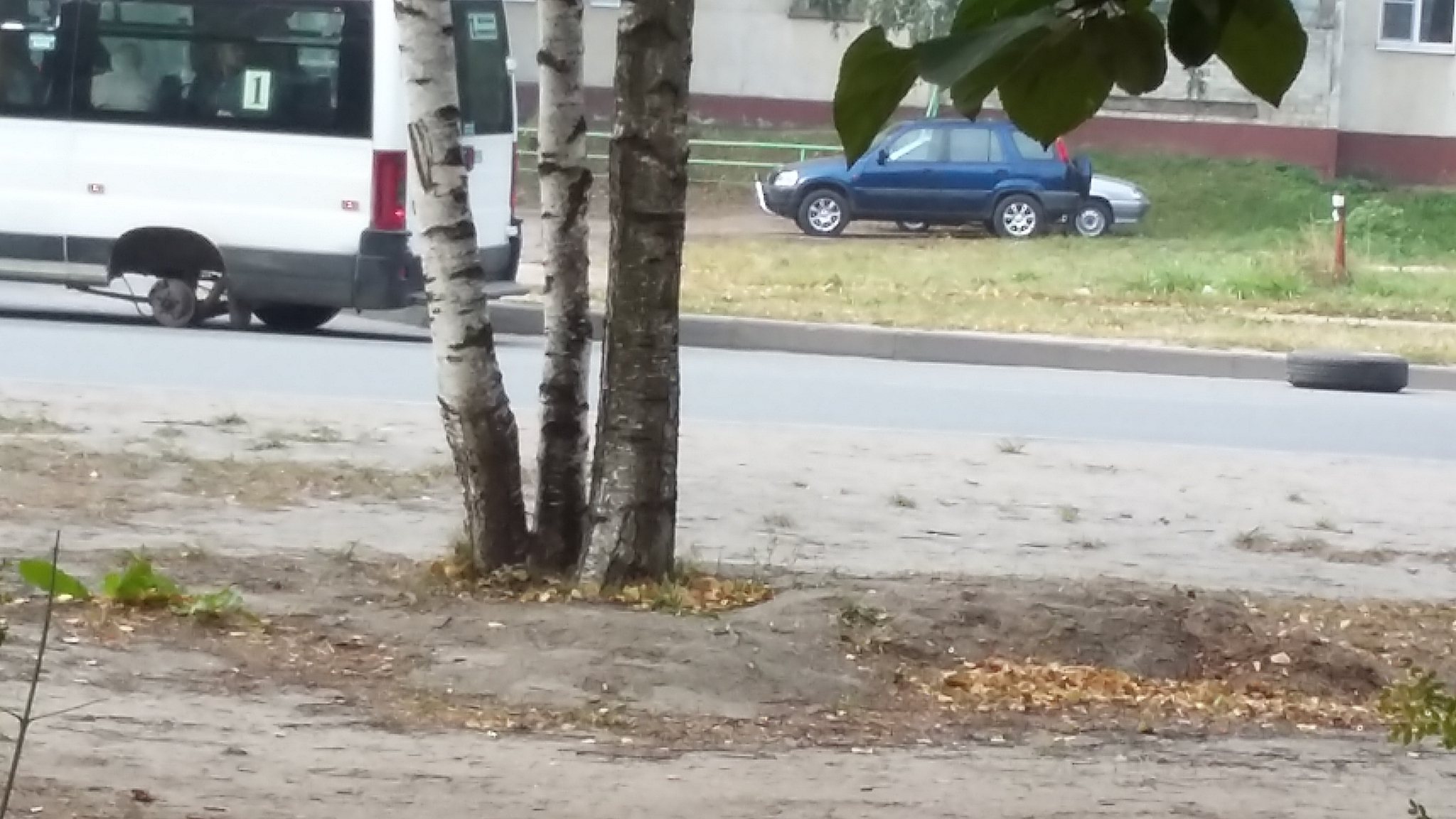 В Йошкар-Оле маршрутка с пассажирами потеряла колесо во время движения