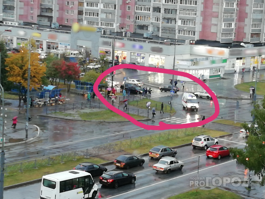 В Йошкар-Оле перед пешеходным переходом столкнулись два авто