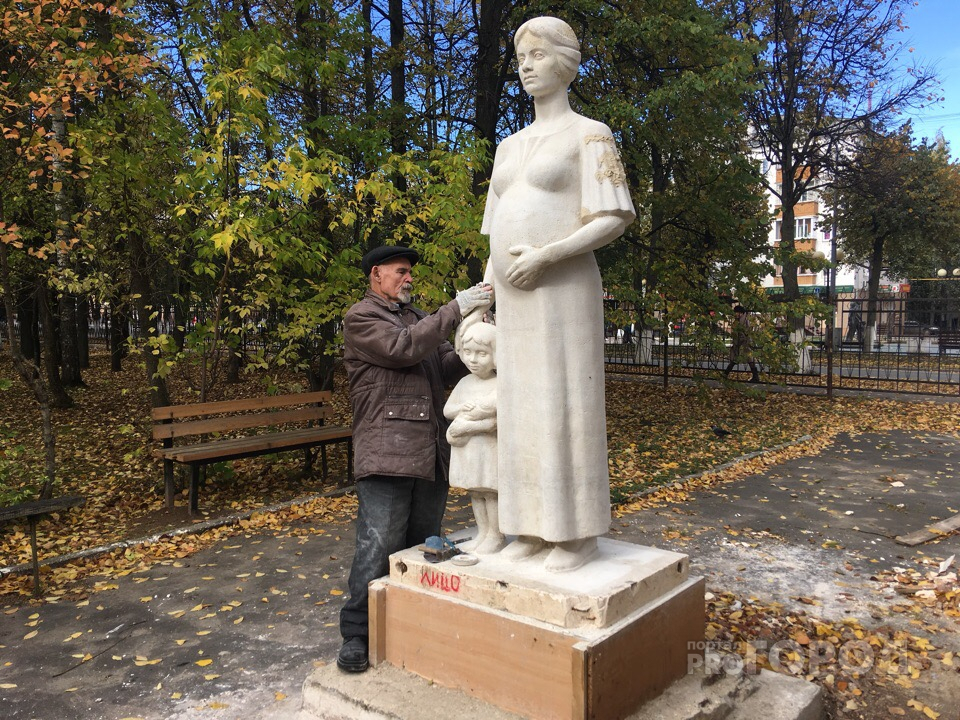 Йошкар-олинский скульптор рассказал о создании памятника беременной