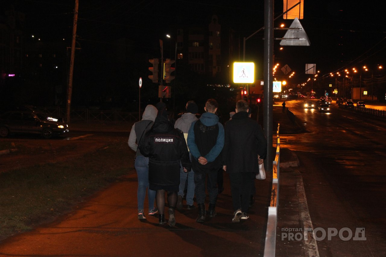 В Йошкар-Оле ночью дети с сигаретами «ныкались» от полицейских