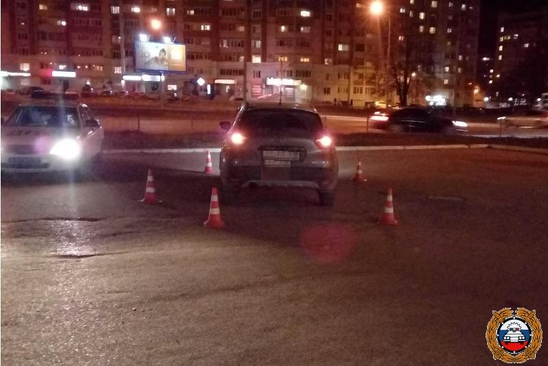 В Йошкар-Оле водитель иномарки сбил пешехода, двигаясь по парковке